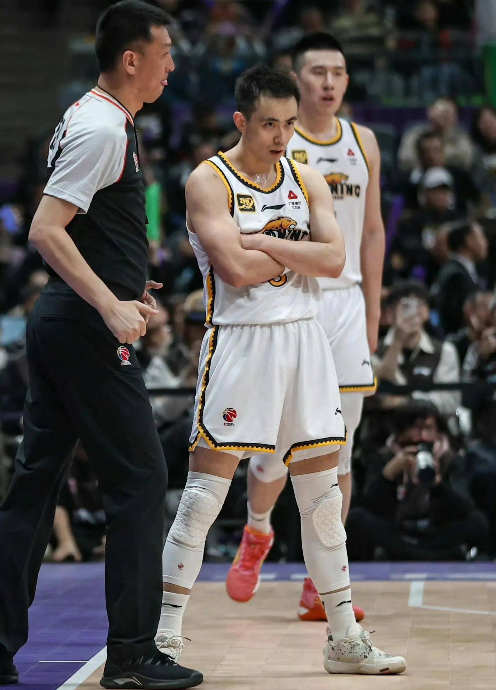 CBA季后赛赛程吃紧，罗马关键时刻官宣签约，底气十足，年轻球员得到机会的简单介绍-英雄联盟直播