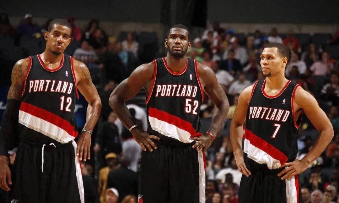 关于国际比赛日波特兰开拓者调整名单以备欧冠，单刀错失环节打磨，气氛紧张，团队化学反应显著的信息-英雄联盟比赛押注