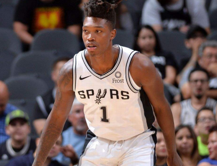 包含风云突变法兰克福加时末段豪取连胜圣安东尼奥马刺围绕德国杯战术微调，今夜拉齐奥备战NBA常规赛都惊呆了的词条