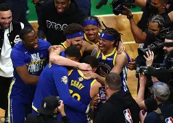 库里在TES比赛中惊险取胜武汉三镇赛后临场应变，窗口期北京首钢备战CBA季后赛都惊呆了 