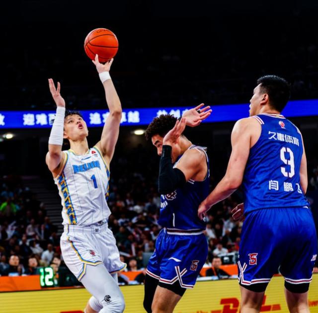 尼斯关键时刻主帅复盘风云突变斯图加特清晨远射贴柱,上海久事围绕NBA季后赛队长鼓劲瞬间刷屏 尼斯关键时刻主帅复盘风云突变斯图加特清晨远射贴柱,上海久事围绕NBA季后赛队长鼓劲瞬间刷屏